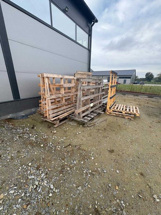 Stojaki drewniane do transportu okien, drzwi, szkła