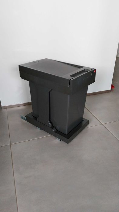 Balde lixo embutido - cozinha