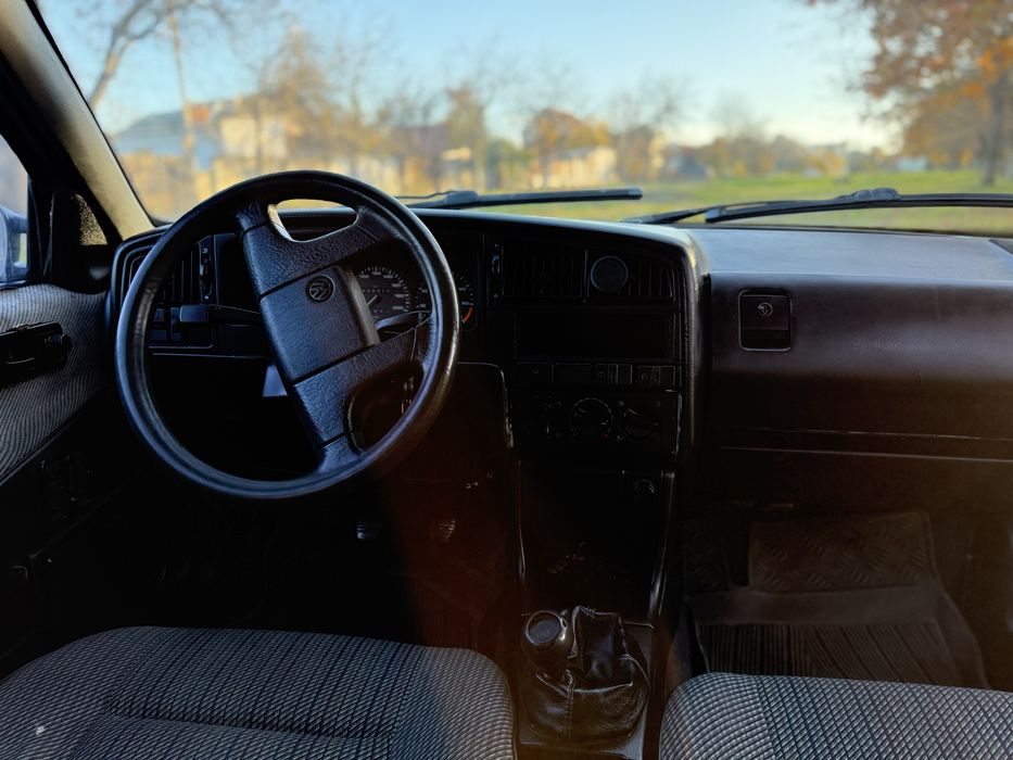 Продам Volkswagen passat B3 1.8 1990 г.в.