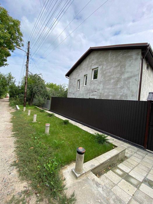 Продам новый дом капитальный ремонт 140м2