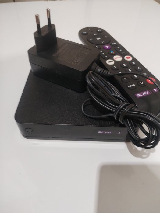 Dekoder Play tv box android+ Smart