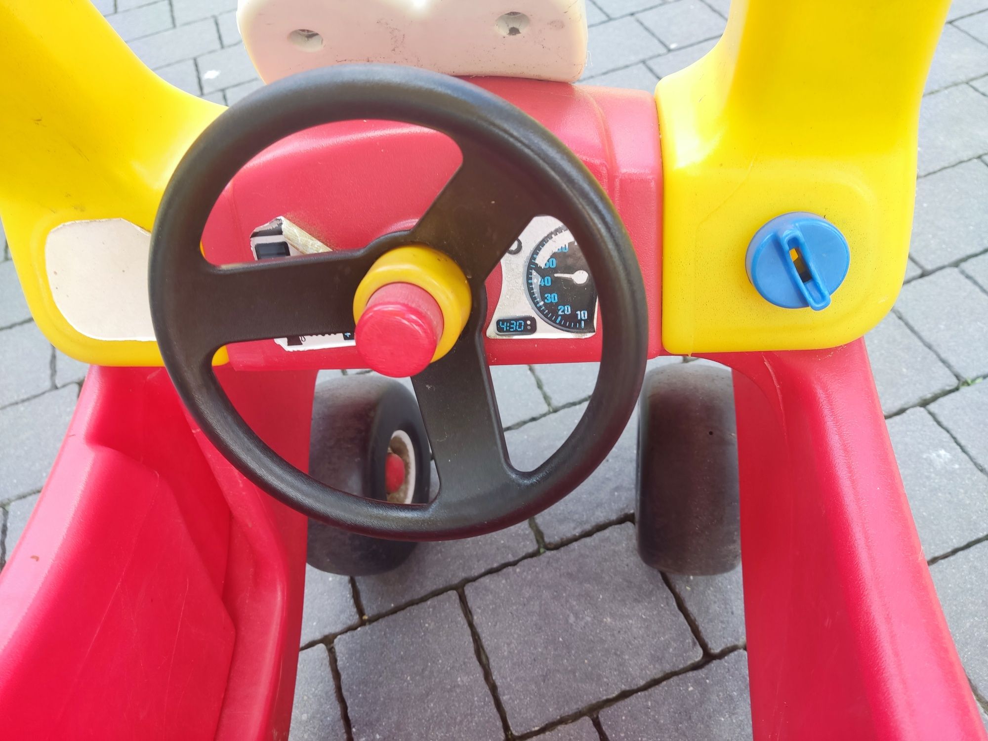 Samochodzik jeździk little tikes