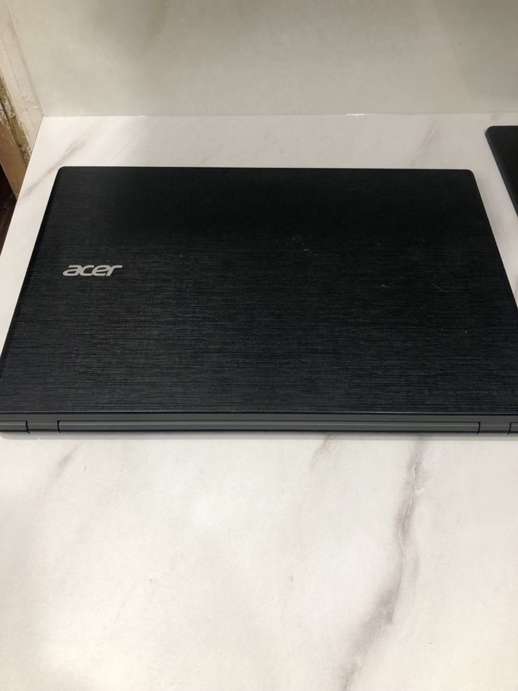 Ноутбук Acer Aspire E5-573 15.6" I5-5200/8Гб DDR3/SSD128/HDGaphics5500