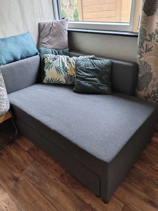 Tapczan jednoosobowy (szary)