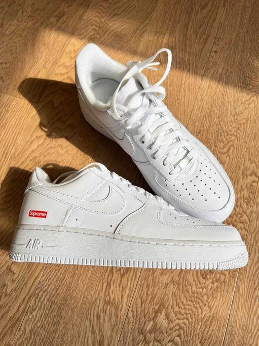 Buty meskie Mokasyny Nike_Air_Force_1_Low_Supreme_White R.40.5
