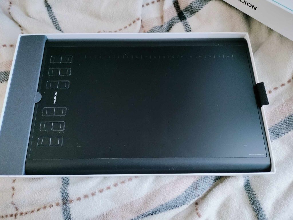 Tablet graficzny huion 1060 plus