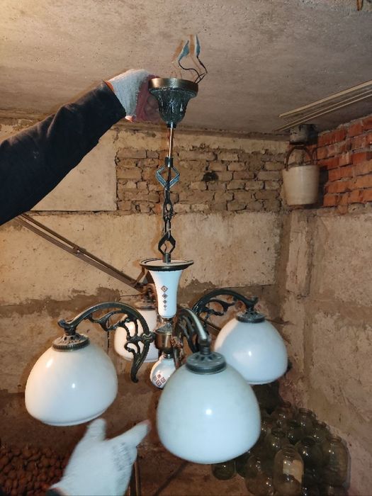 Люстра світильник