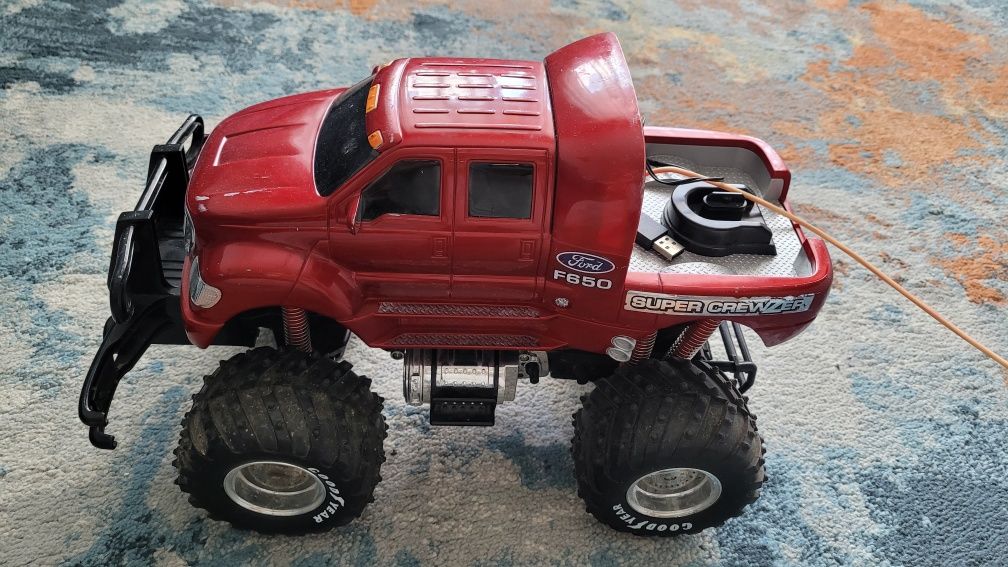 Zdalnie Sterowany Ford F650 Super Crewzer