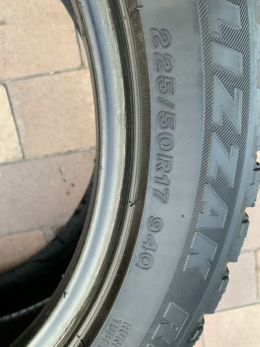 Зимові шини(резина) 225/50 R17 “Bridgestone” Blizzak - 2шт.