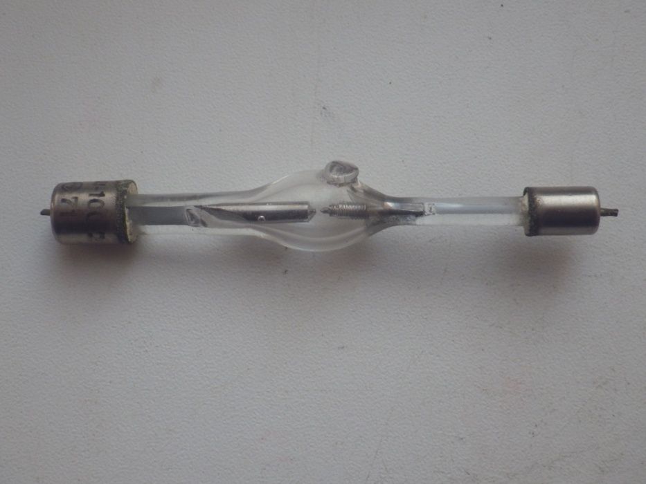 Лампа дуговая ртутно-кварцевая шаровая ДРШ 100-2, цоколь SFa9-2.