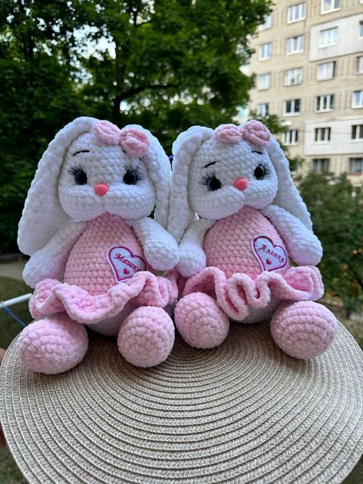 Іграшки в'язані ( зайчик)