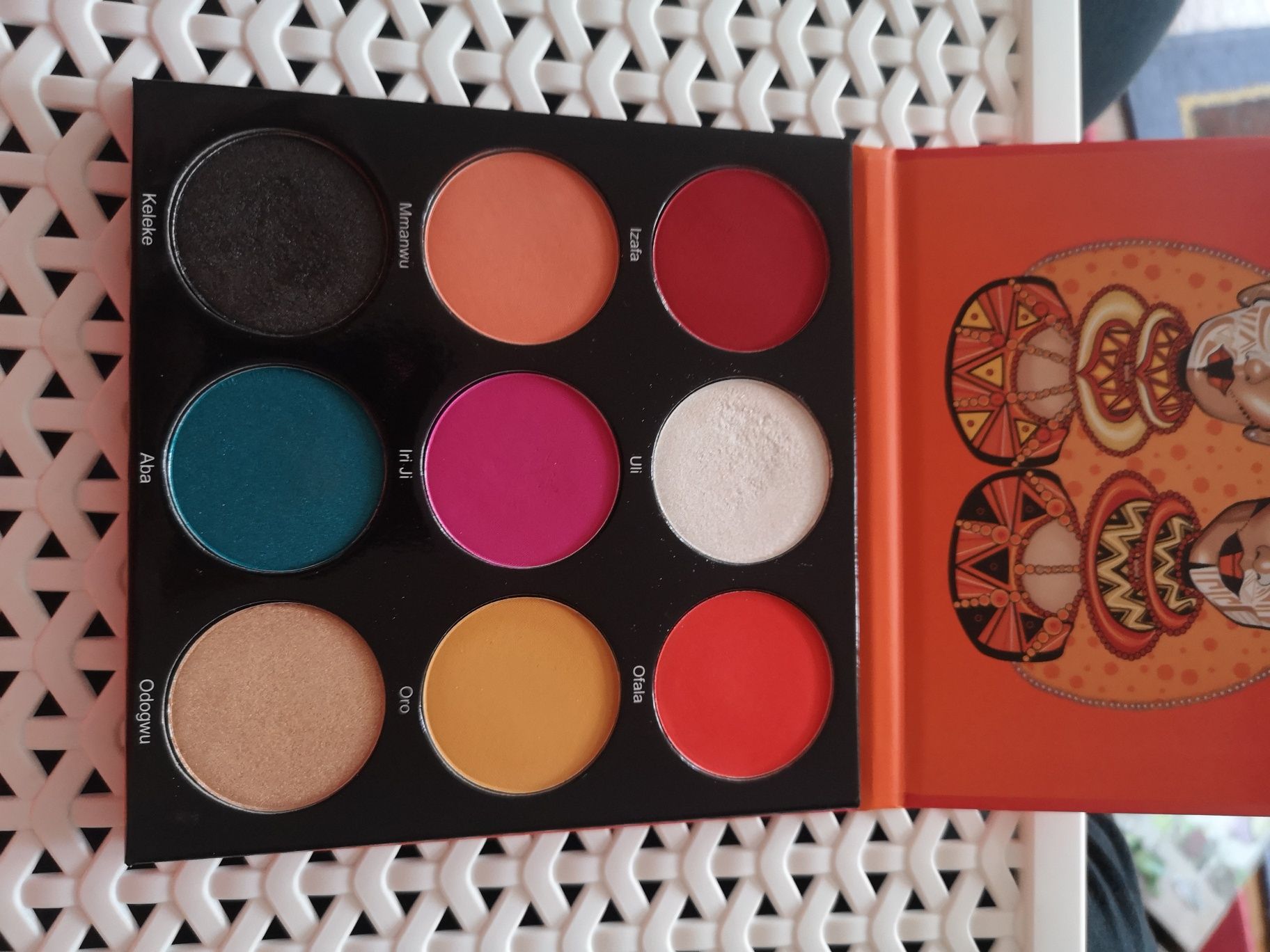 Paleta The Festival by Juvia's Place