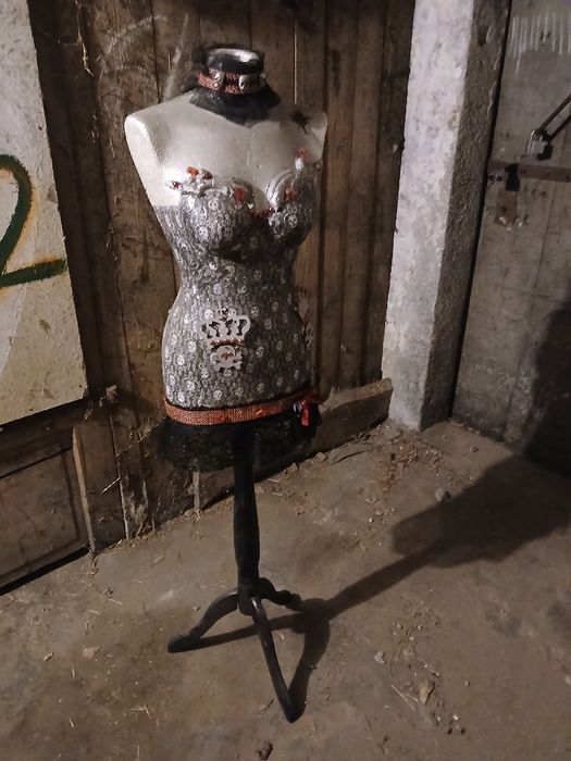 Manekin.damski.okazja