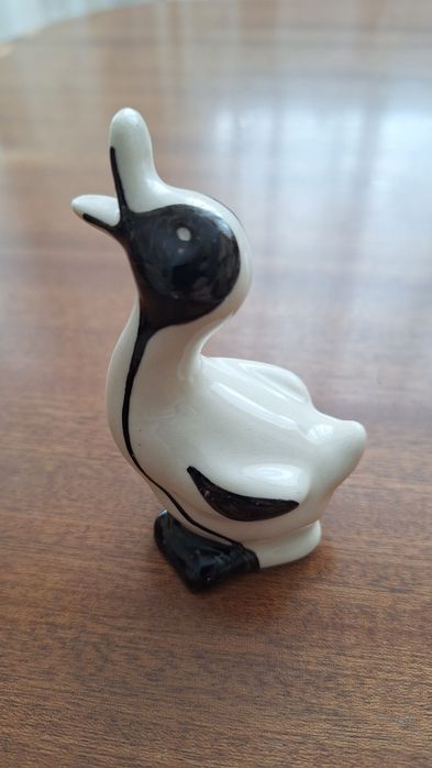 Figurka Kaczka stara porcelana ĆMIELÓW XX wiek lata 50-te