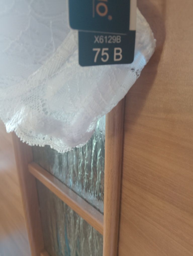 Biustonosz marki intimidao