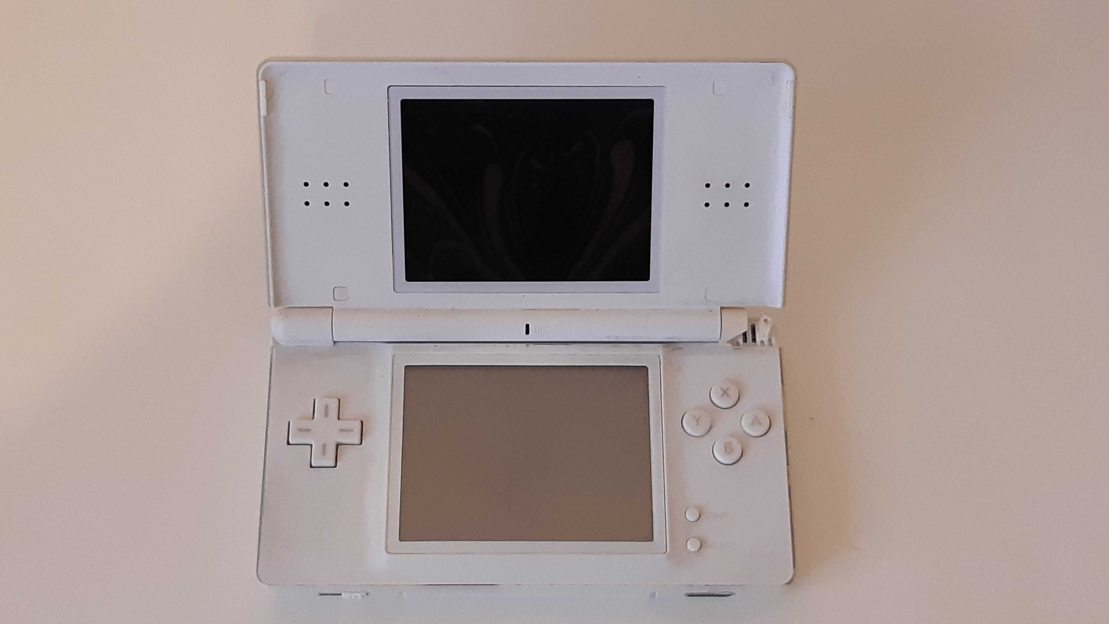 Nintendo DS Lite