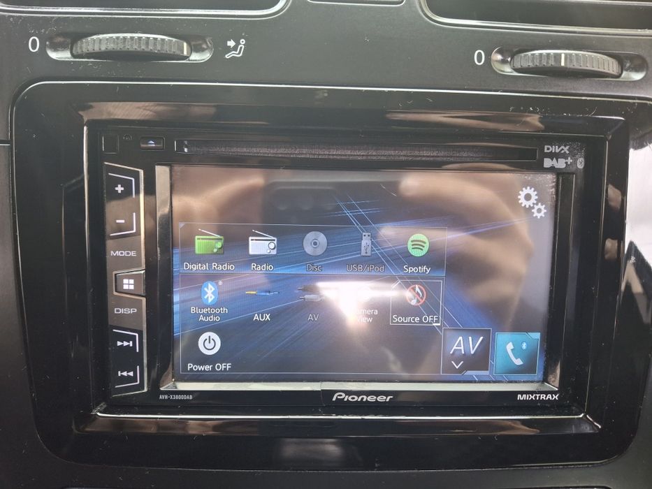 Автомагнитола Pioneer AVH X3800DAB. Volkswagen Golf 5