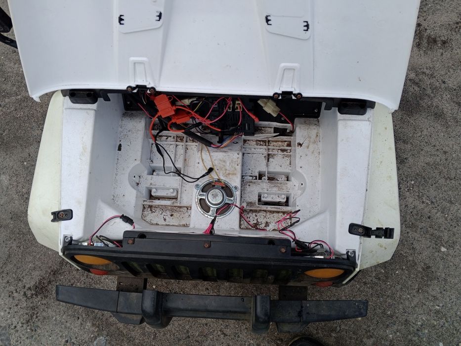 Дитячий автомобіль на пульті