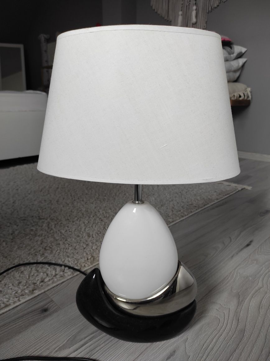 Sprzedam lampę stołową