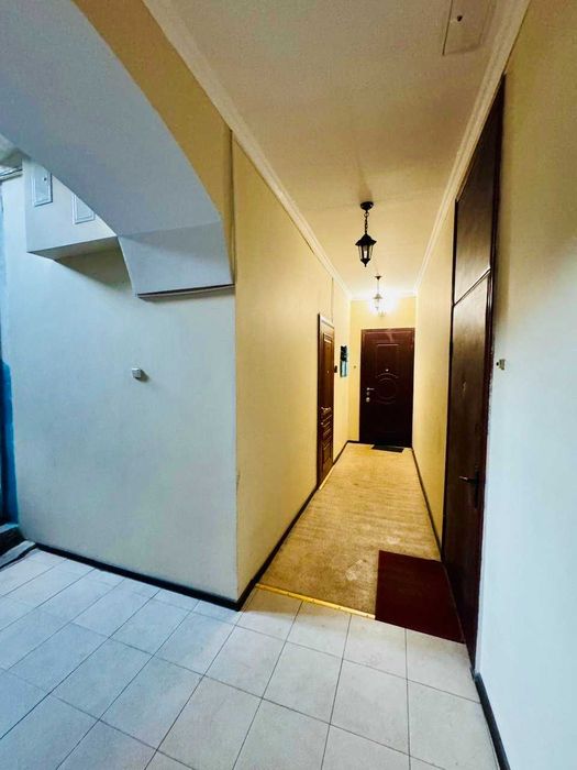 Ярославська, історичний центр, Поділ 2-к. квартира. Оренда