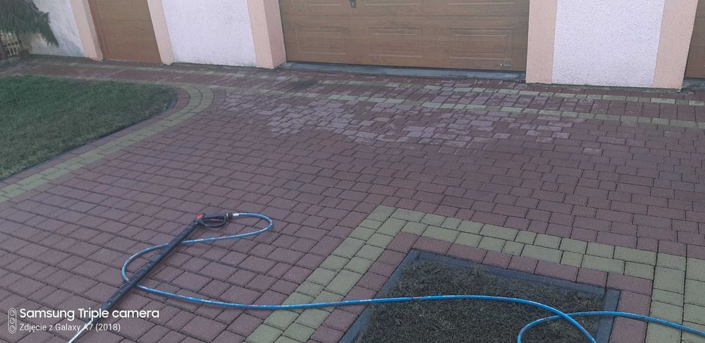 Mycie dachów kostki brukowej elewacji