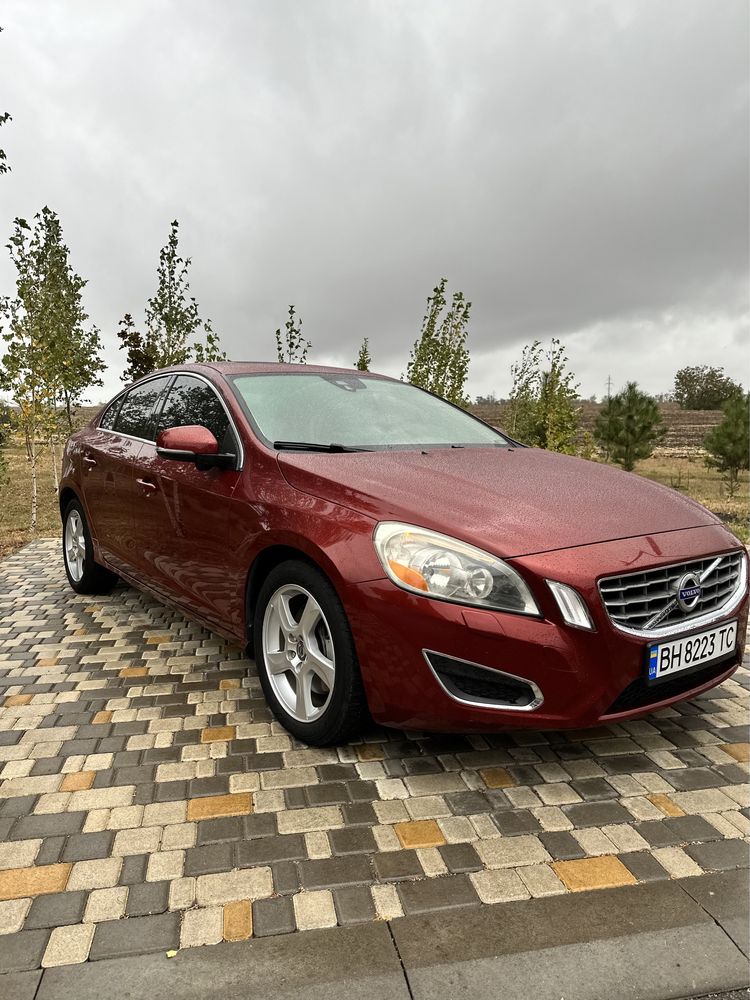 Продам Volvo  S60 T5