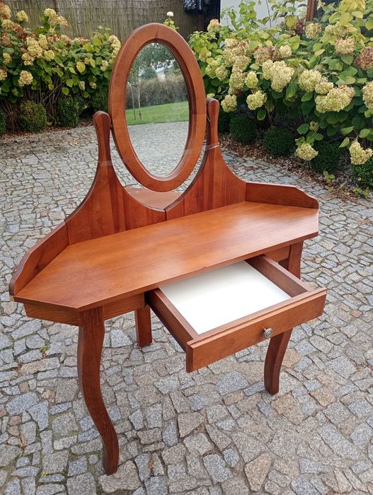 Komoda 4 szuflady+ toaletka