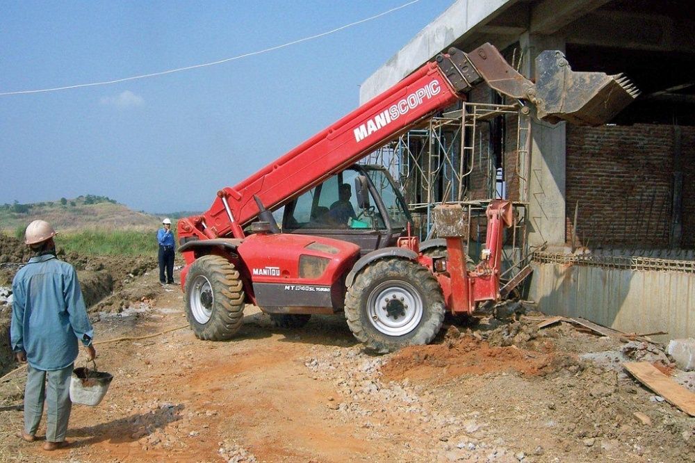 Аренда телескопическ погрузчик Manitou услуги в аренд маниту телескоп