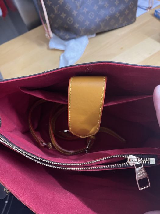 Mala em eco pele com alca