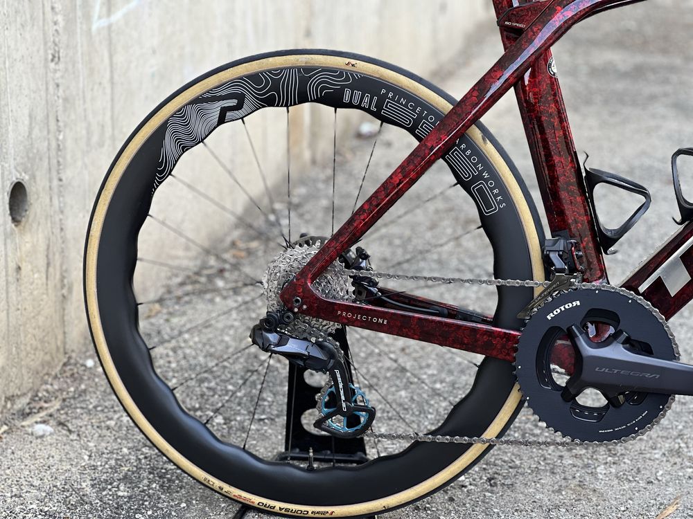 V: Trek Madone SLR / Ultegra Di2 12v