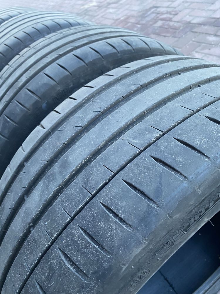 Продам Резину MICHELIN