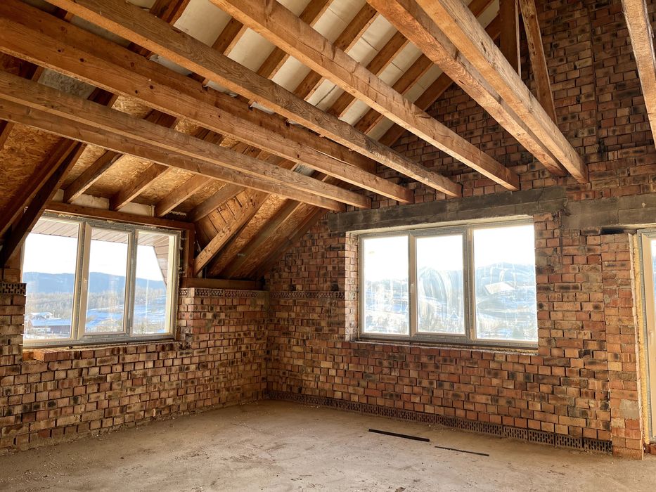 Будинок в Карпатах 180м2 + 0,2га + 20 км до Коломиї