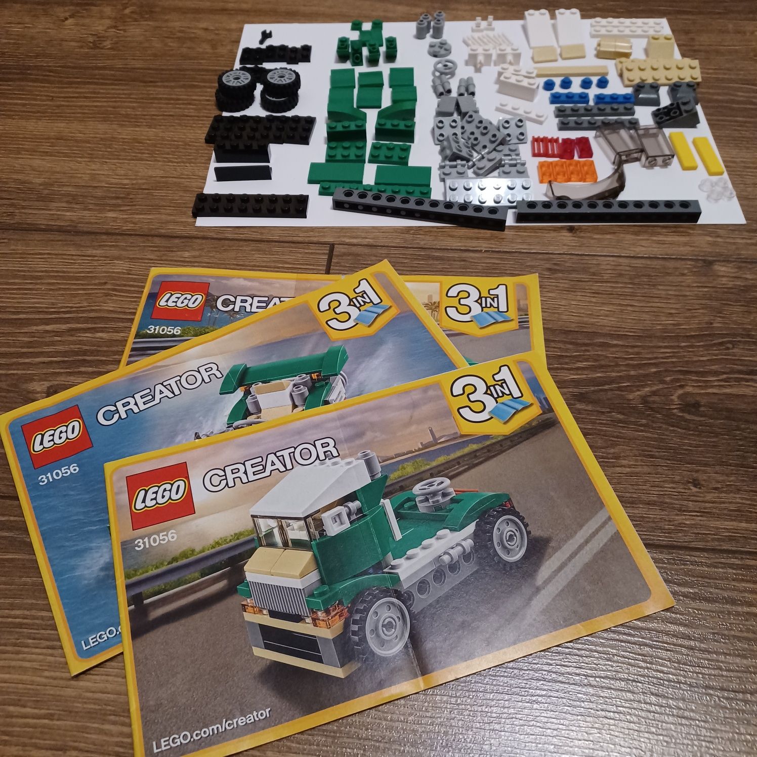 Lego creator 31056