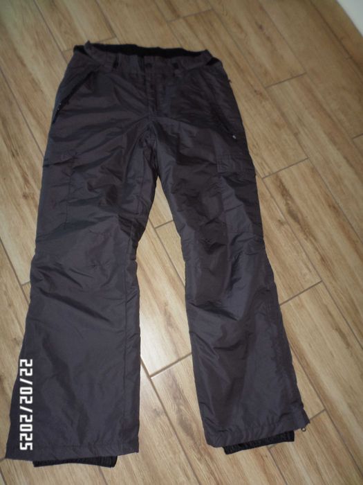 firmowe spodnie narciarskie -rozmiar-M
