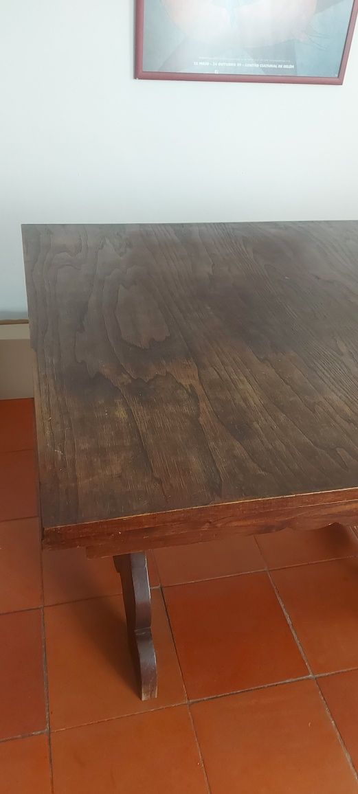 Mesa de sala de jantar