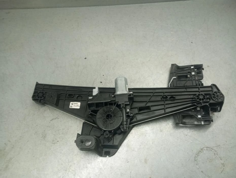 Elevador vidros trás esquerdo PEUGEOT 2008 II (U_)