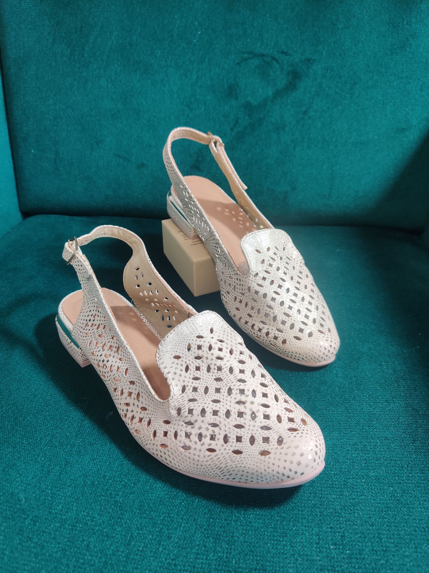 Nowe SKÓRZANE Buty roz. 36 Eleganckie sandałki na lato Wygodne