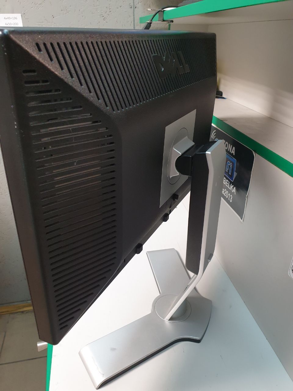 Монитор Dell e228WFp  dvi - vga
