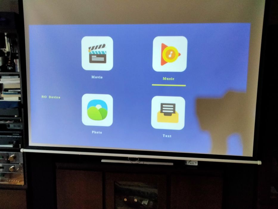 Projektor LED Wzatco C3 , Full HD 1080p  Android  Wi-Fi  Stan idealny