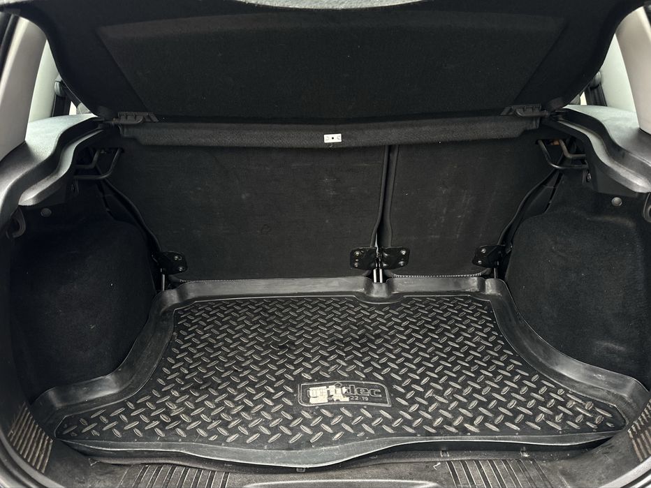 FORD FUSION 2010 року, 1.6 бензин, механіка, передній привід.