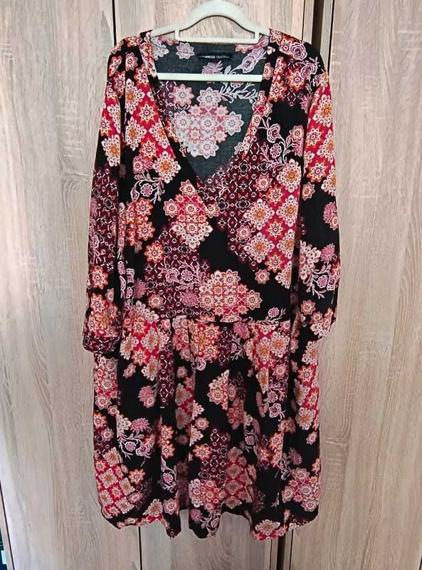 Sukieneczka z wiskozy Plus Size 54
