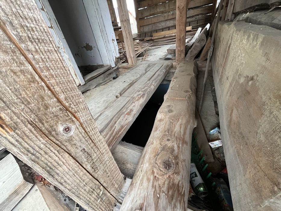 Будинок незавершене будівництво