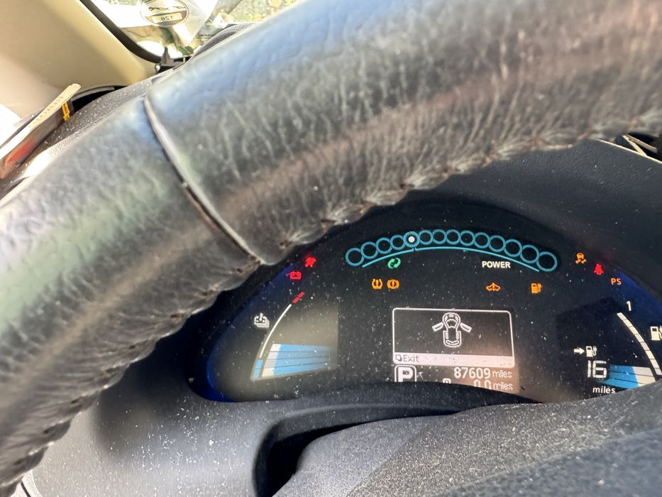 Nissan leaf 24 після дтп