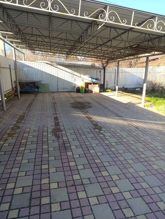 ГАРНА  3хна квартира в центрі + крита  парковка