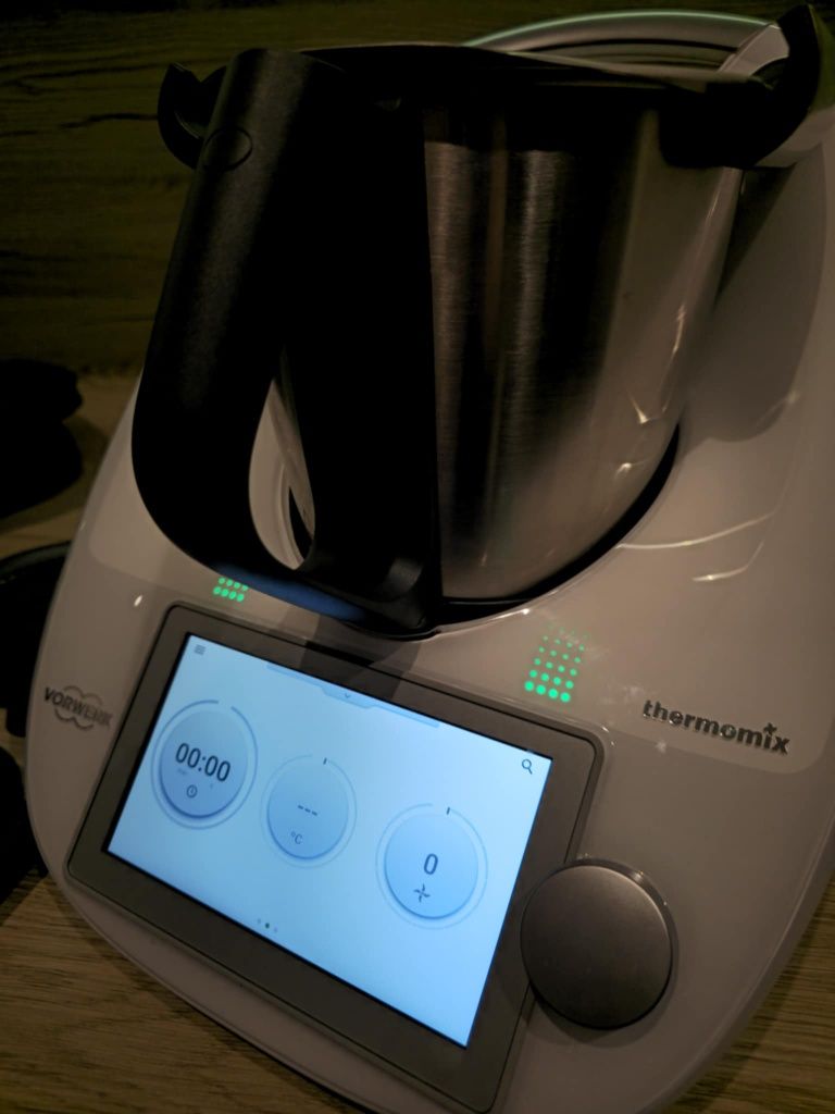 Sprzedam Thermomix TM6