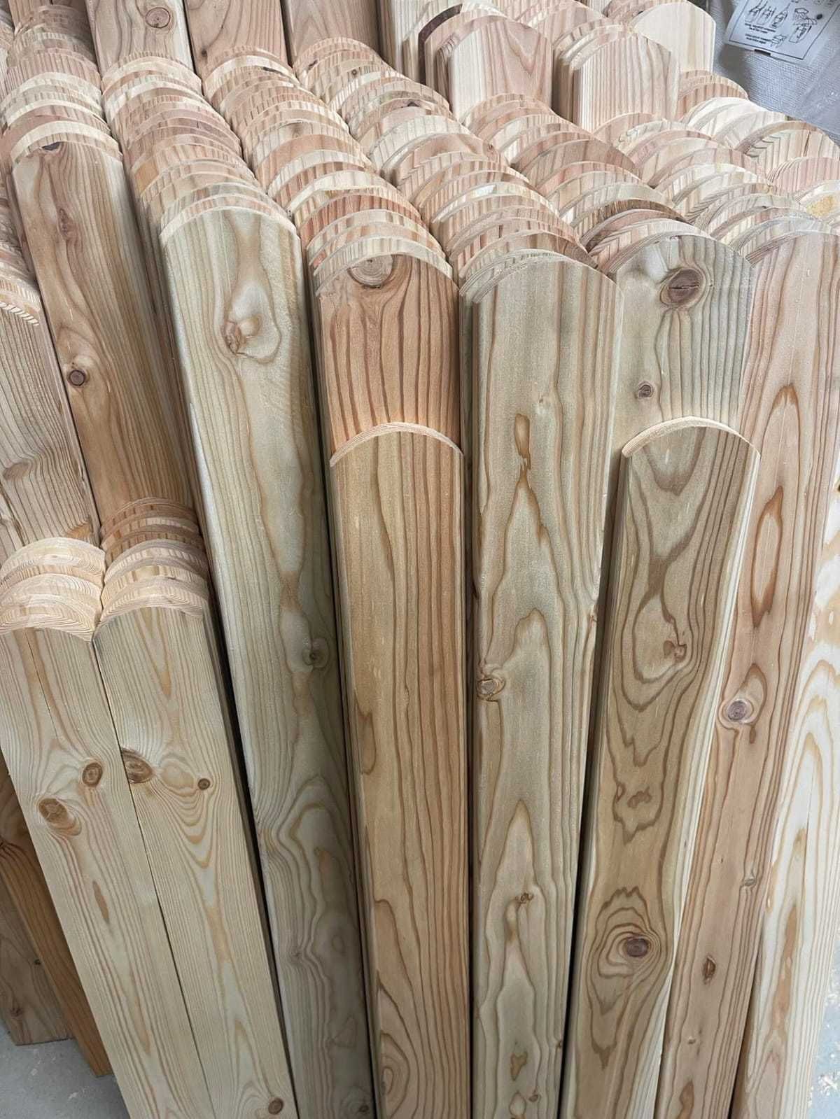 Sztachetki drewniane dostępne od ręki sosna modrzew