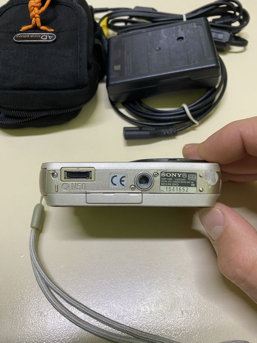 Фотоаппарат Sony Cyber-shot DSC-N2 комплект
