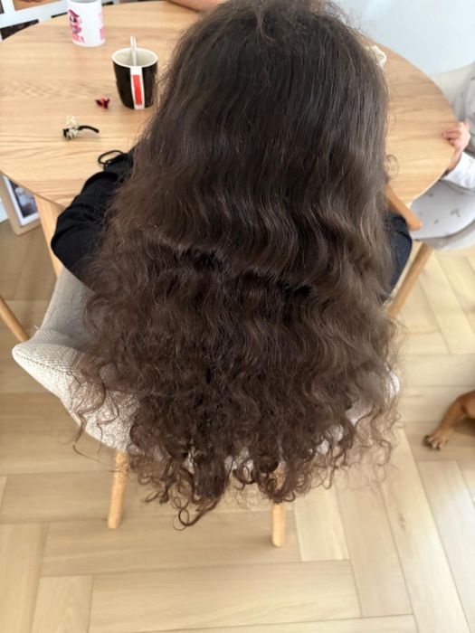 Wlosy naturalne dziewicze dzieciece niefarbowane podkrecane brązowe