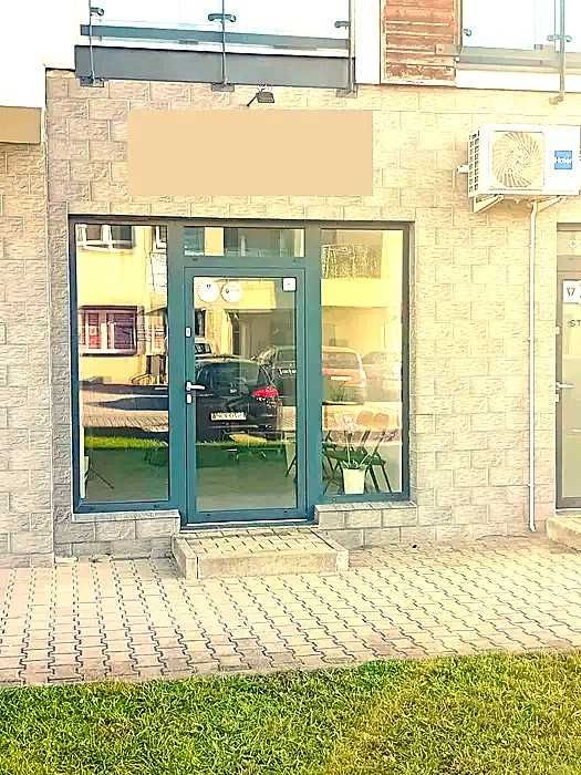 Piękny lokal w Centrum (ul. Centralna) + witryna, aneks kuch., toaleta