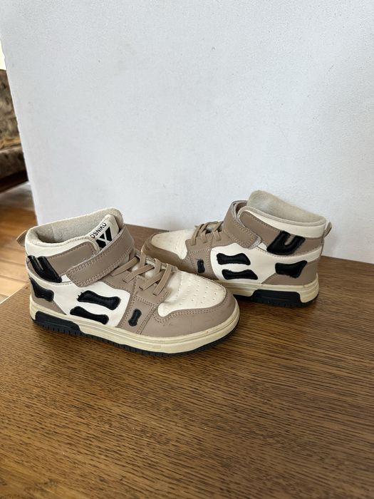 Ботинки зимнии утеплённые  на байке 36 размер